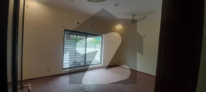 1 Bed 4 Marla Apartment for Rent in Ex Air Avenue DHA Phase 8 Lahore