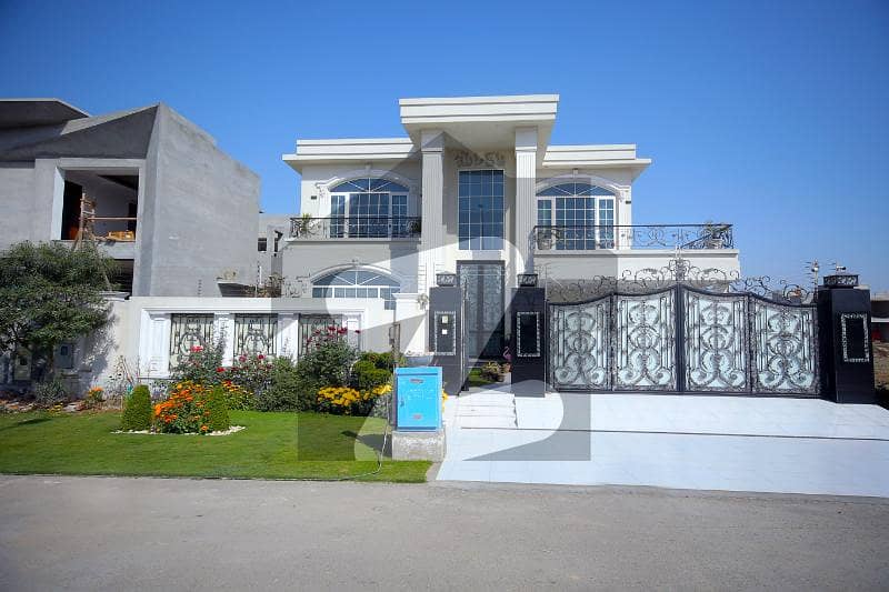 Kanal Luxurious Brand Bungalow with full basement at the prime location of DHA