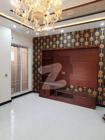 DHA Rahber Block Facing Park 4 Beds With Sui Gas Most Beautiful And Modern House