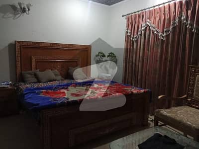 عابد مجید روڈ کینٹ,لاہور میں 5 کمروں کا 3 کنال مکان 25.0 کروڑ میں برائے فروخت۔