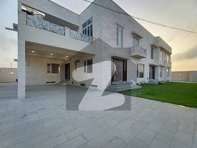 Stunning Brand new owner build house in Phase 8