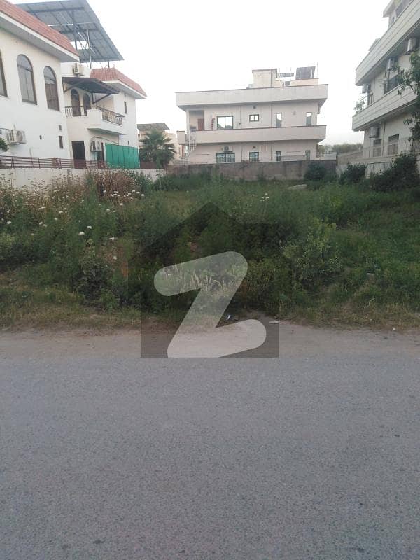 D-12 Top Location 1 Kanal Plot For Sale