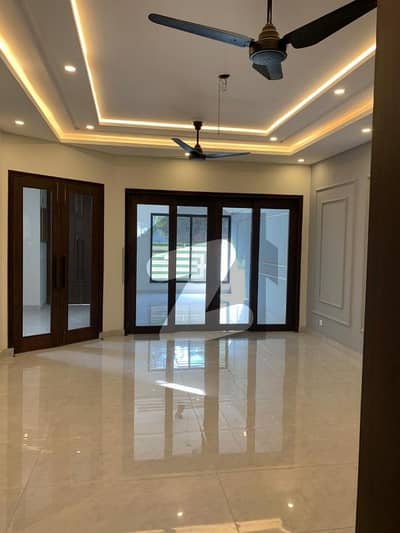 4 Bed Rooms Brand New Upper Portion For Rent