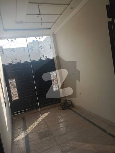 پام ولاز مین کینال بینک روڈ,لاہور میں 3 کمروں کا 3 مرلہ مکان 80.0 لاکھ میں برائے فروخت۔
