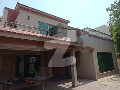 DEFENCE ONE KANAL SOLID HOUSE FOR SALE IN DHA LAHORE