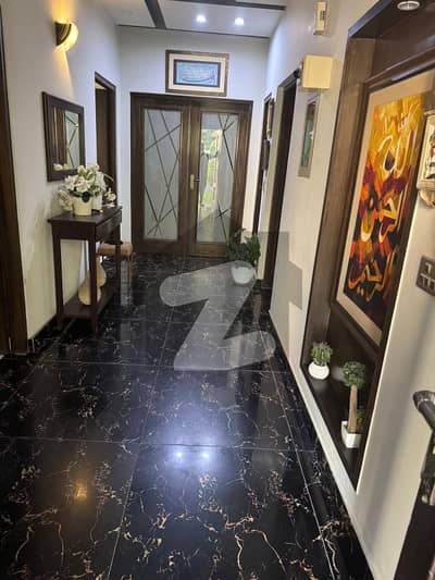 pcsir pH 2 near Ucp Lahore Pakistan 13 Marla house for sale 5 beds 3 years old