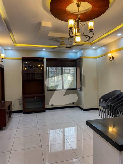 DHA LIKE NEW ULTRA MODERN APARTMENT FOR RENT