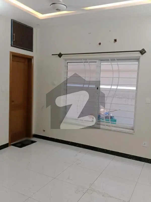 4 Marla Upper portion For Rent in G13 Islamabad