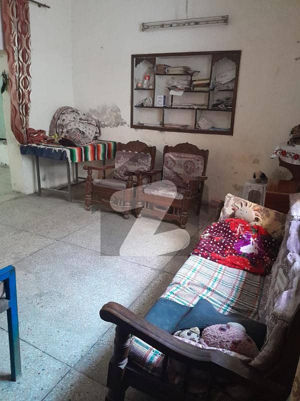 علامہ اقبال ٹاؤن ۔ آصف بلاک علامہ اقبال ٹاؤن,لاہور میں 4 کمروں کا 10 مرلہ مکان 3.2 کروڑ میں برائے فروخت۔