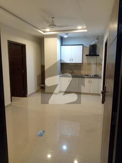 one bed apartment avaible for sall in gulberg greens islamabad