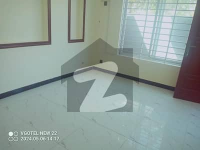7 MARLA BRAND NEW FULL HOUSE AVAILABLE FOR RENT IN JINNAH GARDEN