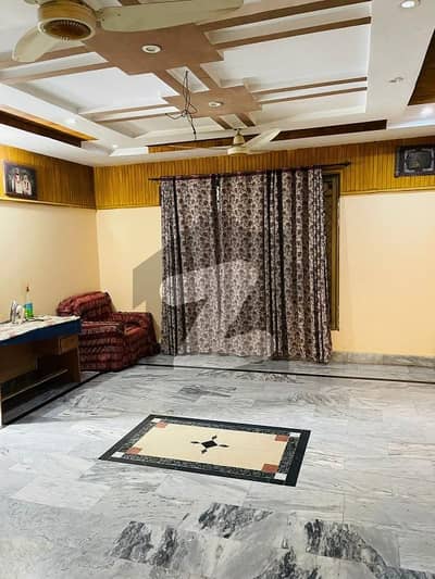 النور گارڈن فیصل آباد میں 7 کمروں کا 13 مرلہ مکان 4.0 کروڑ میں برائے فروخت۔