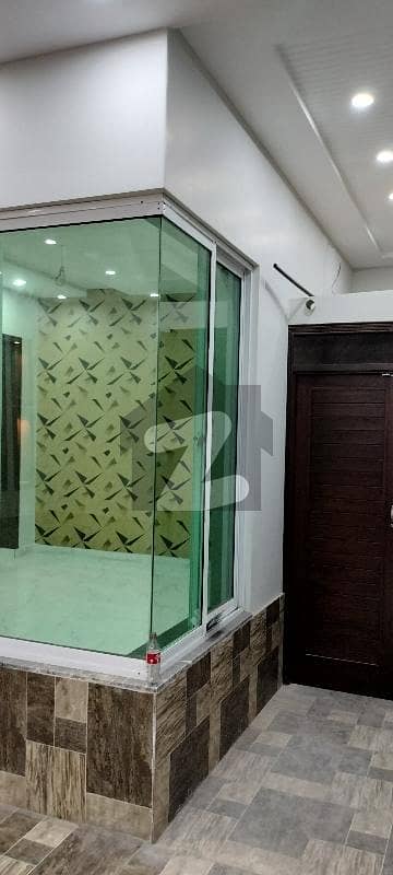 کینال روڈ فیصل آباد میں 3 کمروں کا 5 مرلہ مکان 2.02 کروڑ میں برائے فروخت۔