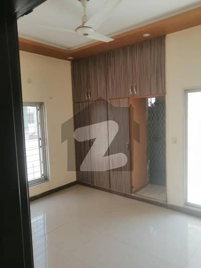 پیراگون سٹی ۔ ایگزیکیٹو بلاک پیراگون سٹی,لاہور میں 5 کمروں کا 10 مرلہ مکان 4.0 کروڑ میں برائے فروخت۔