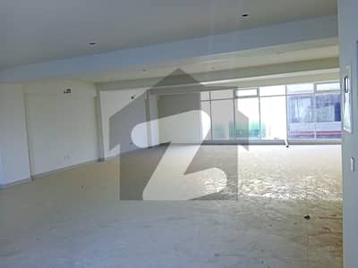 Stunning 2000 Square Feet Office In DHA Phase 6 Available