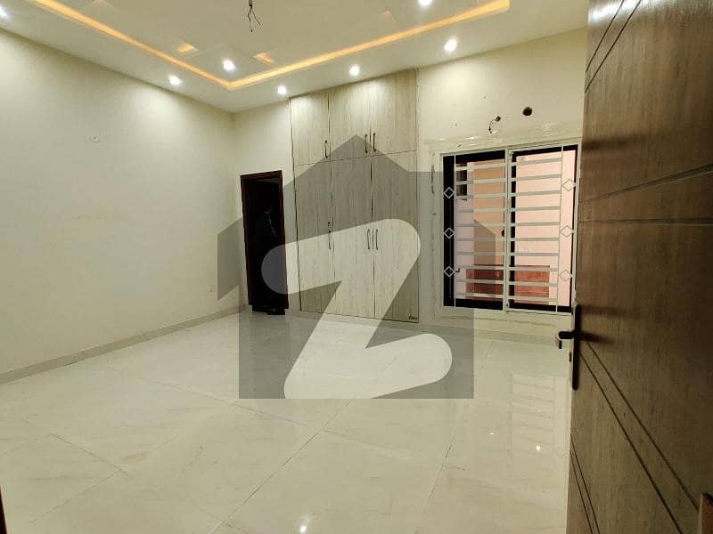 بحریہ نشیمن ۔ آئرس بحریہ نشیمن,لاہور میں 3 کمروں کا 5 مرلہ مکان 1.3 کروڑ میں برائے فروخت۔