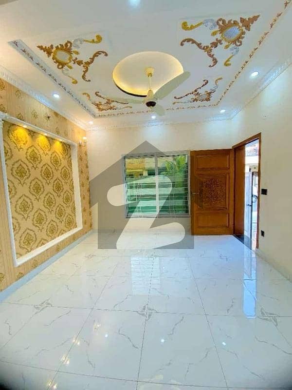 Double Storey 8 Marla House For sale In Bahria Nasheman - Zinia Lahore