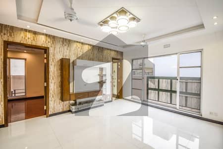 10 Marla Beautiful Bungalow For Rent Near Swimming Pool, Phase V, DHA