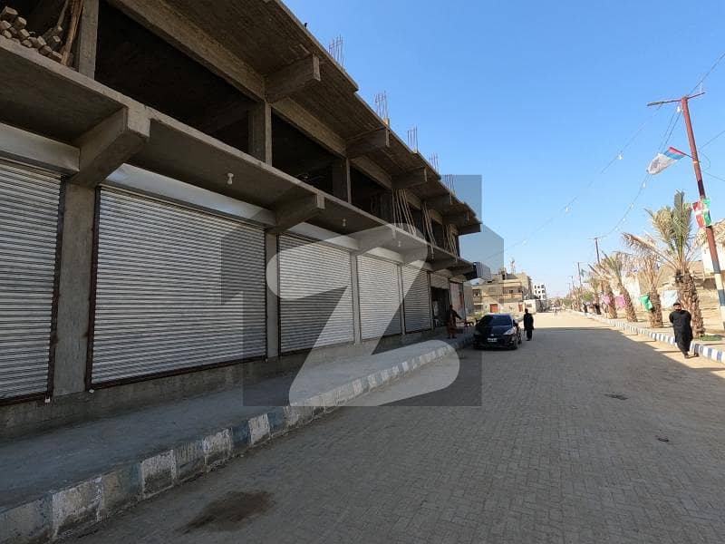 Flat Of 450 Square Feet Is Available In Contemporary Neighborhood Of Gadap Town