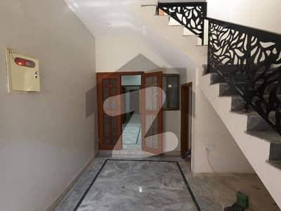 سعدی ٹاؤن سکیم 33,کراچی میں 6 کمروں کا 5 مرلہ مکان 2.1 کروڑ میں برائے فروخت۔