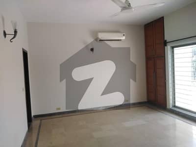 Prime Location 2 Kanal Lower Portion Upper Portion Locked in DHA Phase 3 Block Z