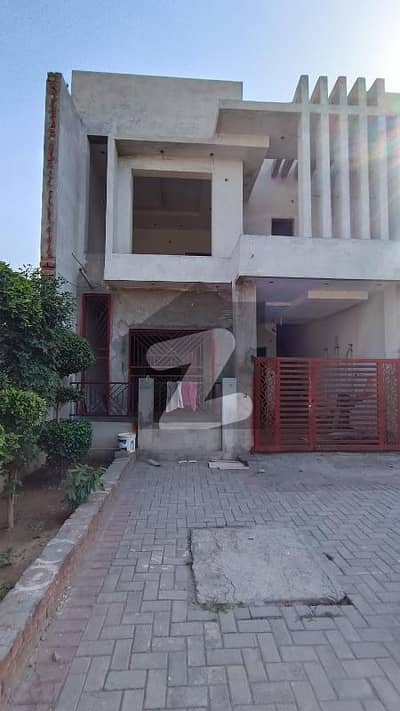 5 Marla Gray Structure House for sale in Amir Town Faisalabad