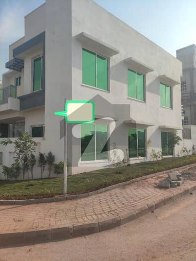Sector F1 8 Marla House For Rent