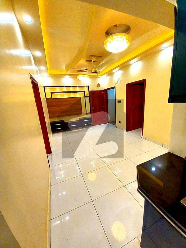 گلستانِِ جوہر ۔ بلاک 2 گلستانِ جوہر,کراچی میں 3 کمروں کا 7 مرلہ فلیٹ 1.9 کروڑ میں برائے فروخت۔