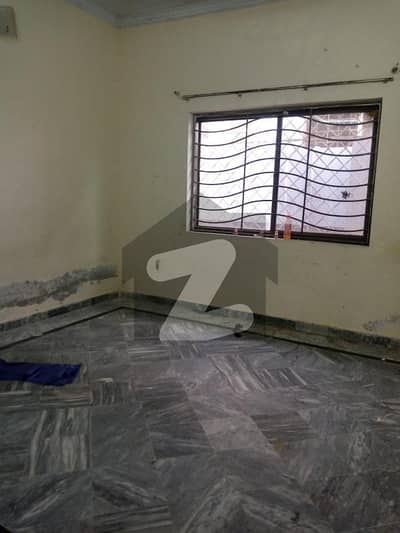 نیشنل پولیس فاؤنڈیشن او ۔ 9 اسلام آباد میں 4 کمروں کا 5 مرلہ مکان 1.8 کروڑ میں برائے فروخت۔