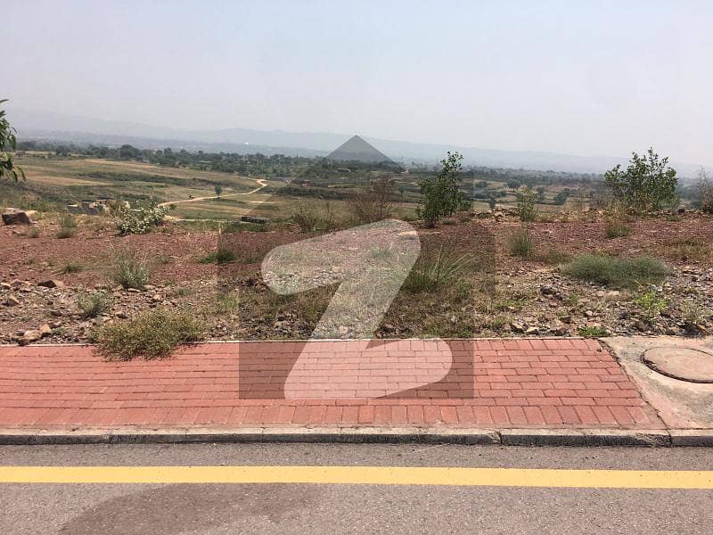 01 Kanal Hill top plot for sale