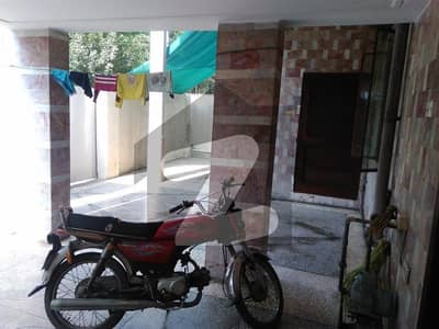 علامہ اقبال ٹاؤن ۔ کامران بلاک علامہ اقبال ٹاؤن,لاہور میں 5 کمروں کا 10 مرلہ مکان 3.5 کروڑ میں برائے فروخت۔