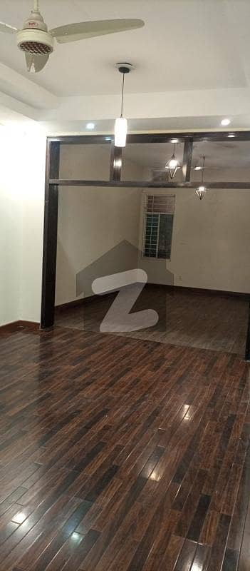 1 kanal lower portion available for rent in DHA PHASE 1