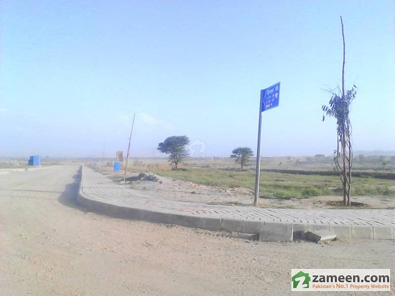 10 Marla Plot Available In Top City-1 Islamabad