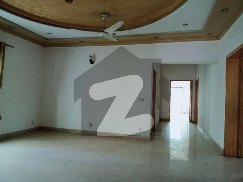 1 Kanal Beautiful House For Sale In DHA Phase 03 Hot Location