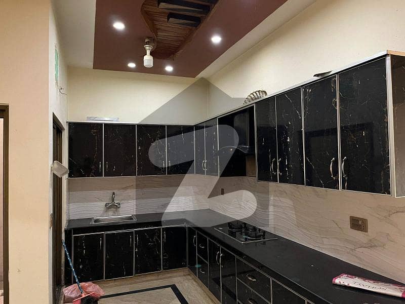 لیک سٹی رائیونڈ روڈ,لاہور میں 4 کمروں کا 5 مرلہ مکان 1.15 لاکھ میں کرایہ پر دستیاب ہے۔