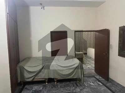 فرینڈز کالونی راولپنڈی میں 7 کمروں کا 10 مرلہ مکان 2.45 کروڑ میں برائے فروخت۔