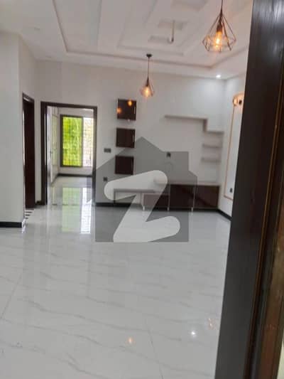 9 MARLA BRAND NEW FIRST ENTRY HOUSE AVAILABLE FOR SALE IN NESPAK PHASE 3