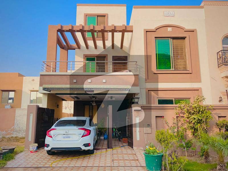 8 Marla House for Sale in Zinia Block, Bahria Nasheman, Lahore