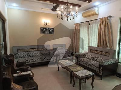 علامہ اقبال ٹاؤن ۔ راوی بلاک علامہ اقبال ٹاؤن,لاہور میں 5 کمروں کا 10 مرلہ مکان 5.0 کروڑ میں برائے فروخت۔
