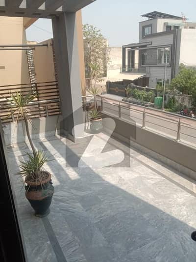 10.66 Marla Good House is available in Bahria Town Lahore for Rent with Gas