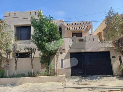 300 SQAURE YARDS BUNGALOW FOR SALE IN DHA PHASE 6