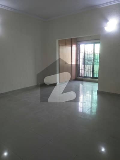 Top Location House Is Available For Sale In Askari 10 With Lush Green Garden