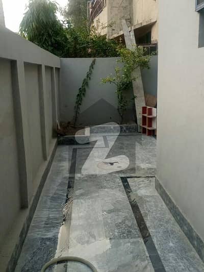عسکری 10 عسکری,لاہور میں 5 کمروں کا 10 مرلہ مکان 4.65 کروڑ میں برائے فروخت۔