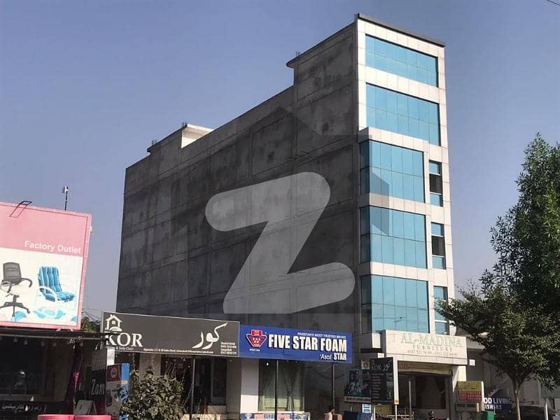 For Rent
Golra Mor Islamabad 
8 Marla Plaza 
3 Floors Available 
Attached Washroom and kitchen
Rent 1.5 Lac Each Floor 
Each Floor Size 2000 Sqft Approx