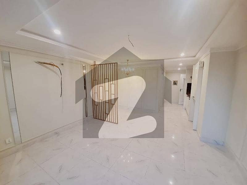 بحریہ ٹاؤن - اوورسیزبی بحریہ ٹاؤن اوورسیز انکلیو,بحریہ ٹاؤن,لاہور میں 5 کمروں کا 10 مرلہ مکان 3.6 کروڑ میں برائے فروخت۔