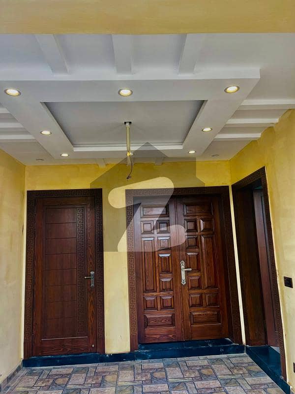 کینال ویلی مین کینال بینک روڈ,لاہور میں 3 کمروں کا 5 مرلہ مکان 1.99 کروڑ میں برائے فروخت۔