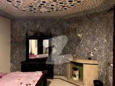 ماڈل ٹاؤن لاہور میں 4 کمروں کا 3 کنال مکان 30.0 کروڑ میں برائے فروخت۔