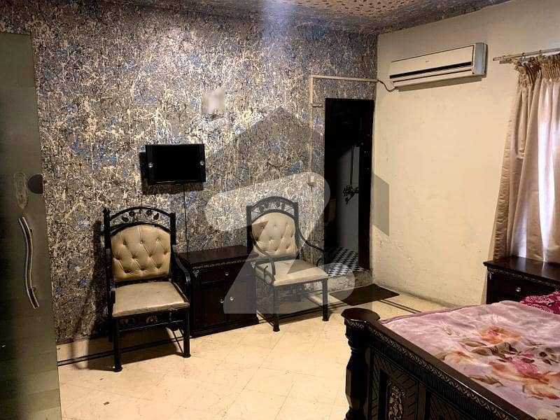 ماڈل ٹاؤن لاہور میں 4 کمروں کا 3 کنال مکان 30.0 کروڑ میں برائے فروخت۔