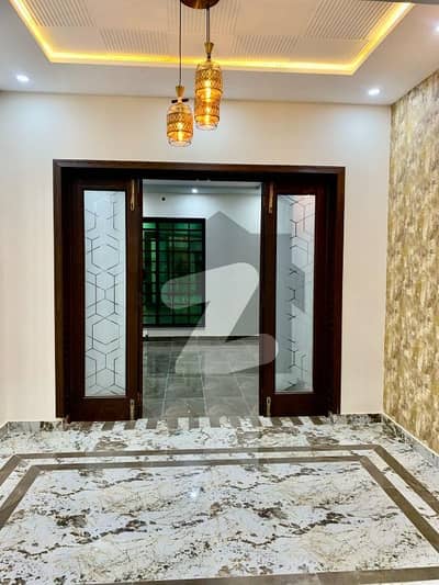 پنجاب یونیورسٹی سوسائٹی فیز 2 پنجاب یونیورسٹی ایمپلائیز سوسائٹی,لاہور میں 4 کمروں کا 5 مرلہ مکان 65.0 ہزار میں کرایہ پر دستیاب ہے۔