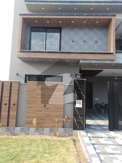 10 Marla House For Sale In Jublee Town Lahore